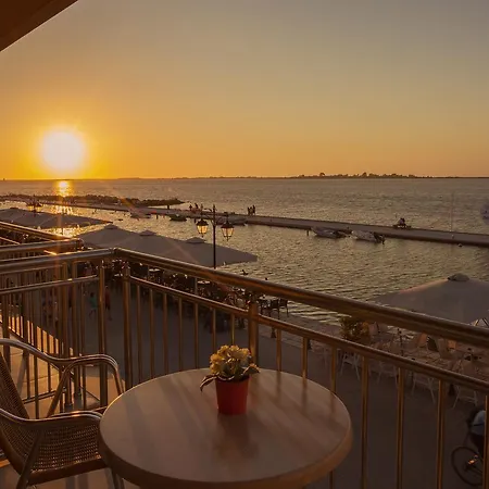 게스트하우스 Excess Pansion Lefkáda