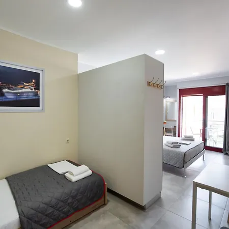 Excess Pansion בית הארחה 3*