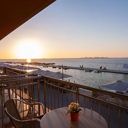 Excess Pansion 3* Lefkáda